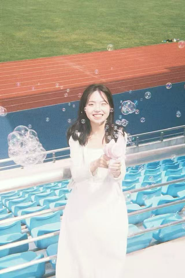 向钞瑜（2025-）